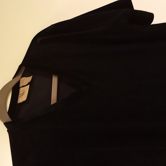 Top - Picture 3 of 3